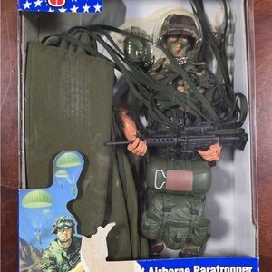 2002 GI JOE 101st Airborne Paratrooper 12" Action Figure Hasbro  NEW SEALED.
